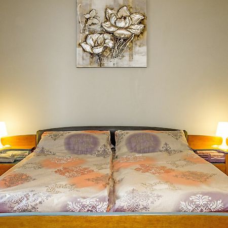 Popa Apartment София Екстериор снимка